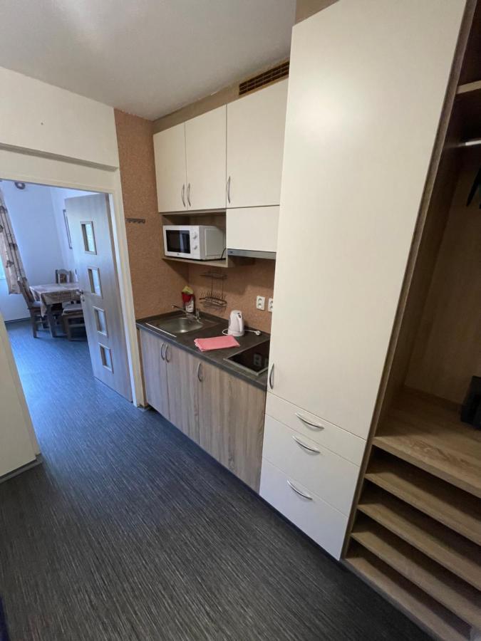 Maxovo Kralovstvi Apartment Rovensko pod Troskami Luaran gambar