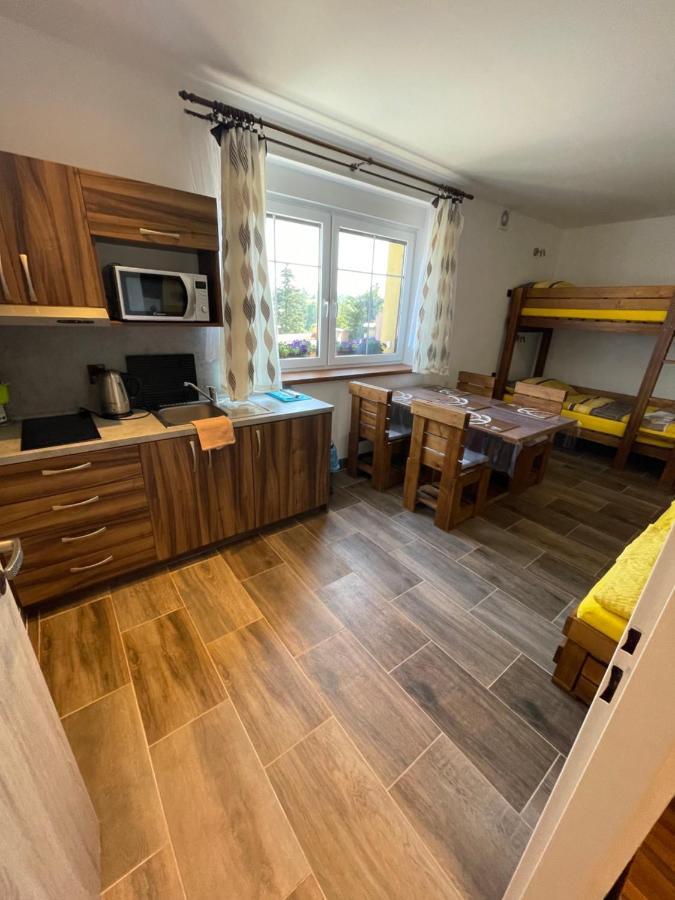Maxovo Kralovstvi Apartment Rovensko pod Troskami Luaran gambar