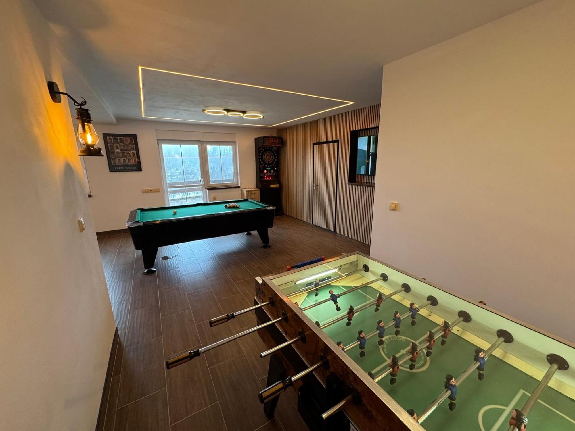 Maxovo Kralovstvi Apartment Rovensko pod Troskami Luaran gambar
